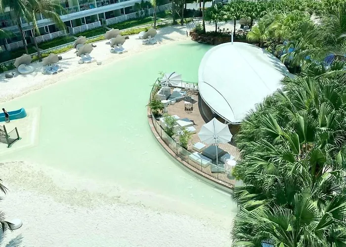 Apartment 2 Bedroom Azure View 2